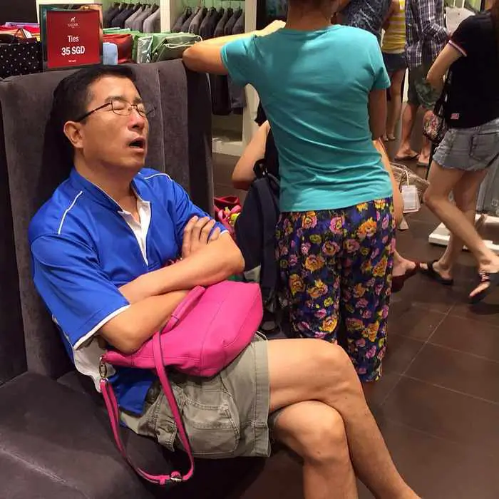 35 Funny Husbands Shopping With Their Wives Will Make You LOL -35