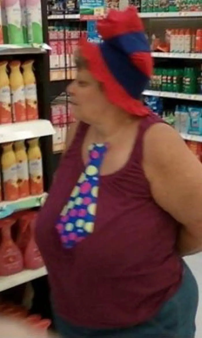 The 35 Funniest People Of Walmart Pictures of All Time -02