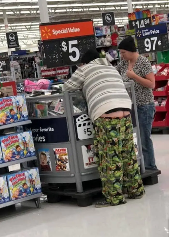 The 35 Funniest People Of Walmart Pictures of All Time -35