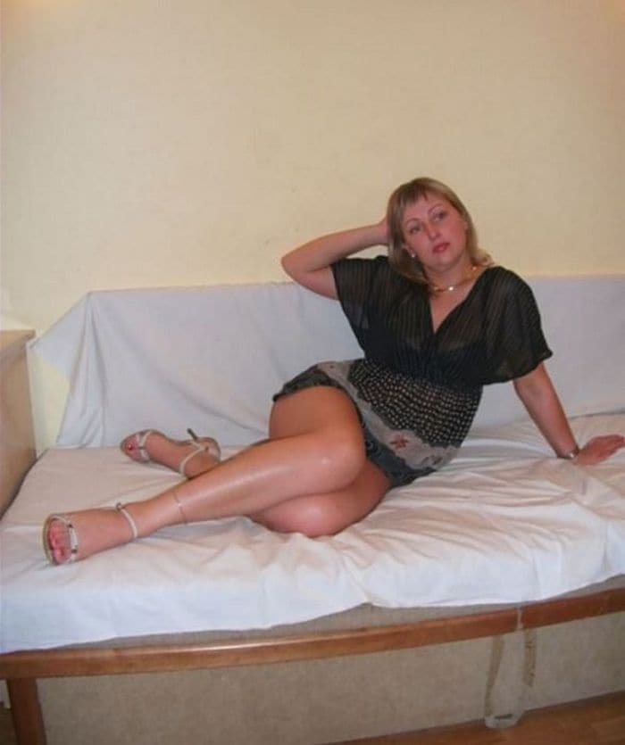 30 Funny Pictures of Russian Girls Who Failed to Look Hot -04