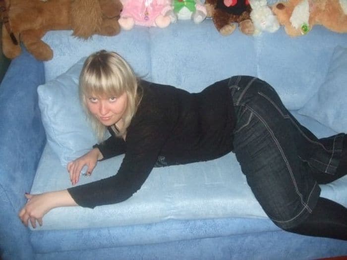 30 Funny Pictures of Russian Girls Who Failed to Look Hot -11