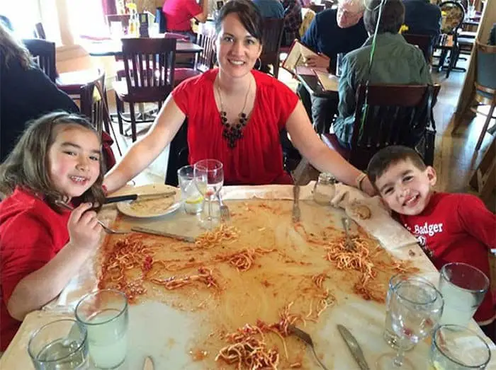 30 Funny Pictures of Serving of Dishes in Restaurants Will Blow Your Mind -16