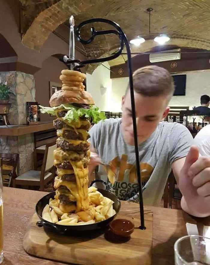 30 Funny Pictures of Serving of Dishes in Restaurants Will Blow Your Mind -17