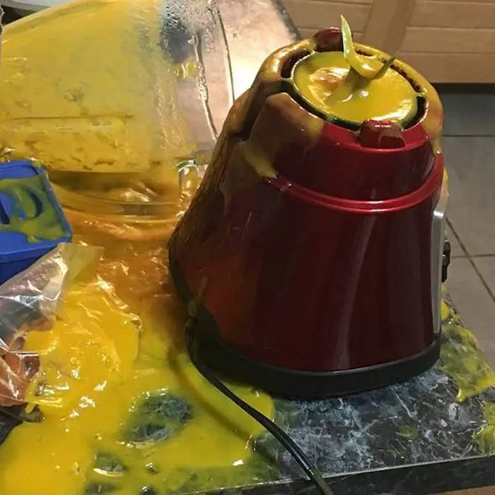 30 Kitchen Fail Photos That Will Make You Scratch Your Head -08