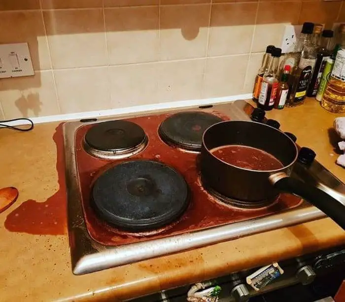 30 Kitchen Fail Photos That Will Make You Scratch Your Head -25