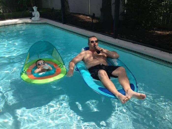 56 Ridiculous Men Having Fun Photos That Will Make Your Day -30
