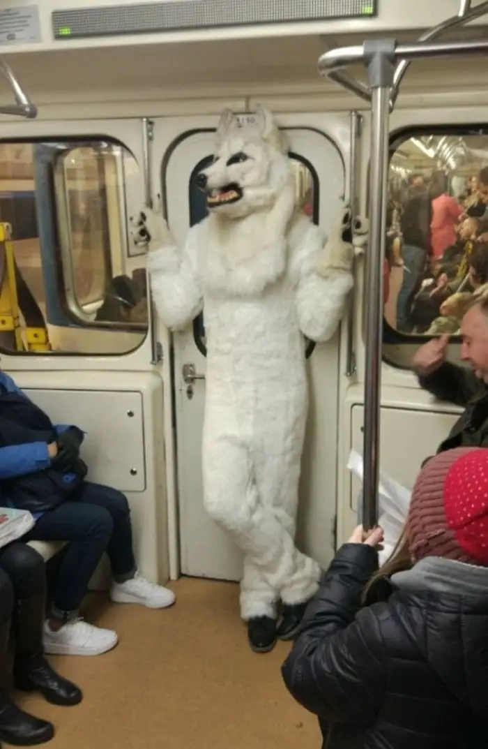 34 Ridiculous Russian Subway Fashion Pics That Are Weird As Hell-22