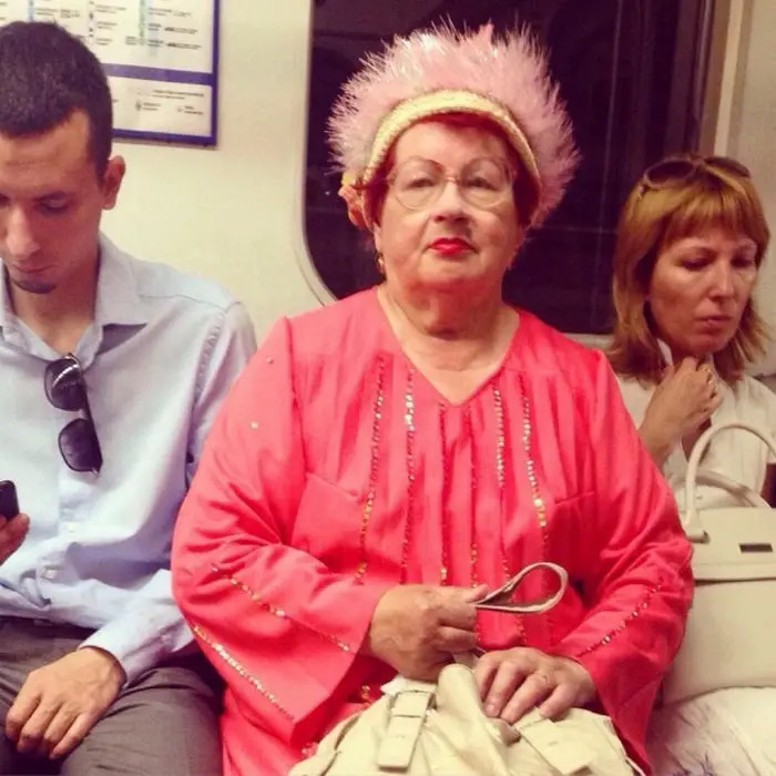 34 Ridiculous Russian Subway Fashion Pics That Are Weird As Hell-32