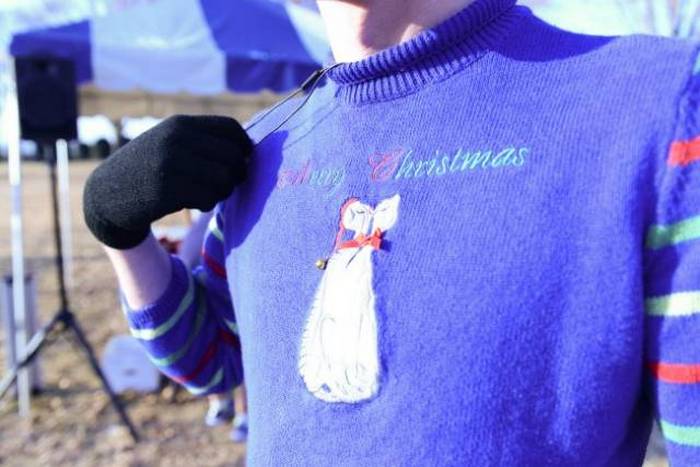 30+ Funniest Christmas Sweaters That You Don't Like To Wear-25