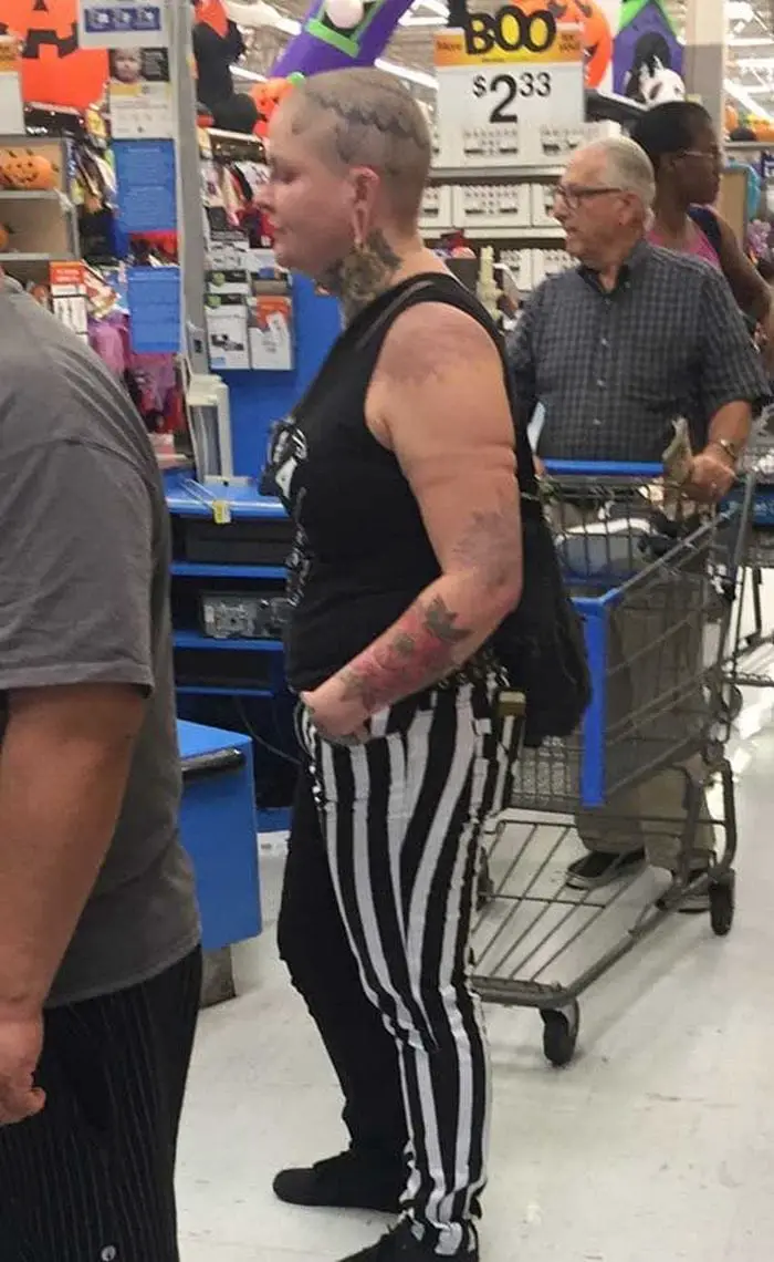 48 People Of Walmart That Will Make You LOL-21