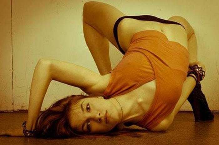 Awkward Model Poses That Will Force You To Say WTF (45 Pics)-04