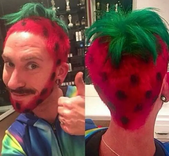 65+ Funniest Haircuts That Will Make You Cringe-15