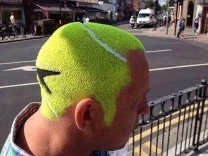 65+ Funniest Haircuts That Will Make You Cringe-16