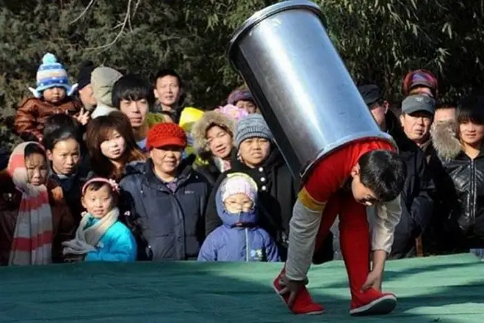 47 Ridiculous Funny Asians That Think Differently-14