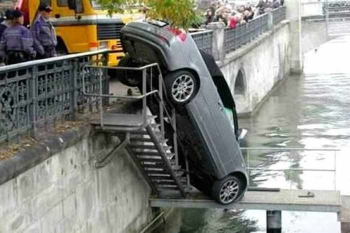 The Worst Driving Fails Ever That Will Make You Laugh (23 Pics)-06